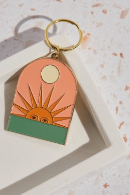 THE SETTING SUN ENAMEL KEYCHAIN THE SETTING SUN ENAMEL KEYCHAIN