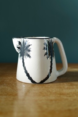 THE SMILING TWIN PALMS PORCELAIN PITCHER THE SMILING TWIN PALMS PORCELAIN PITCHER