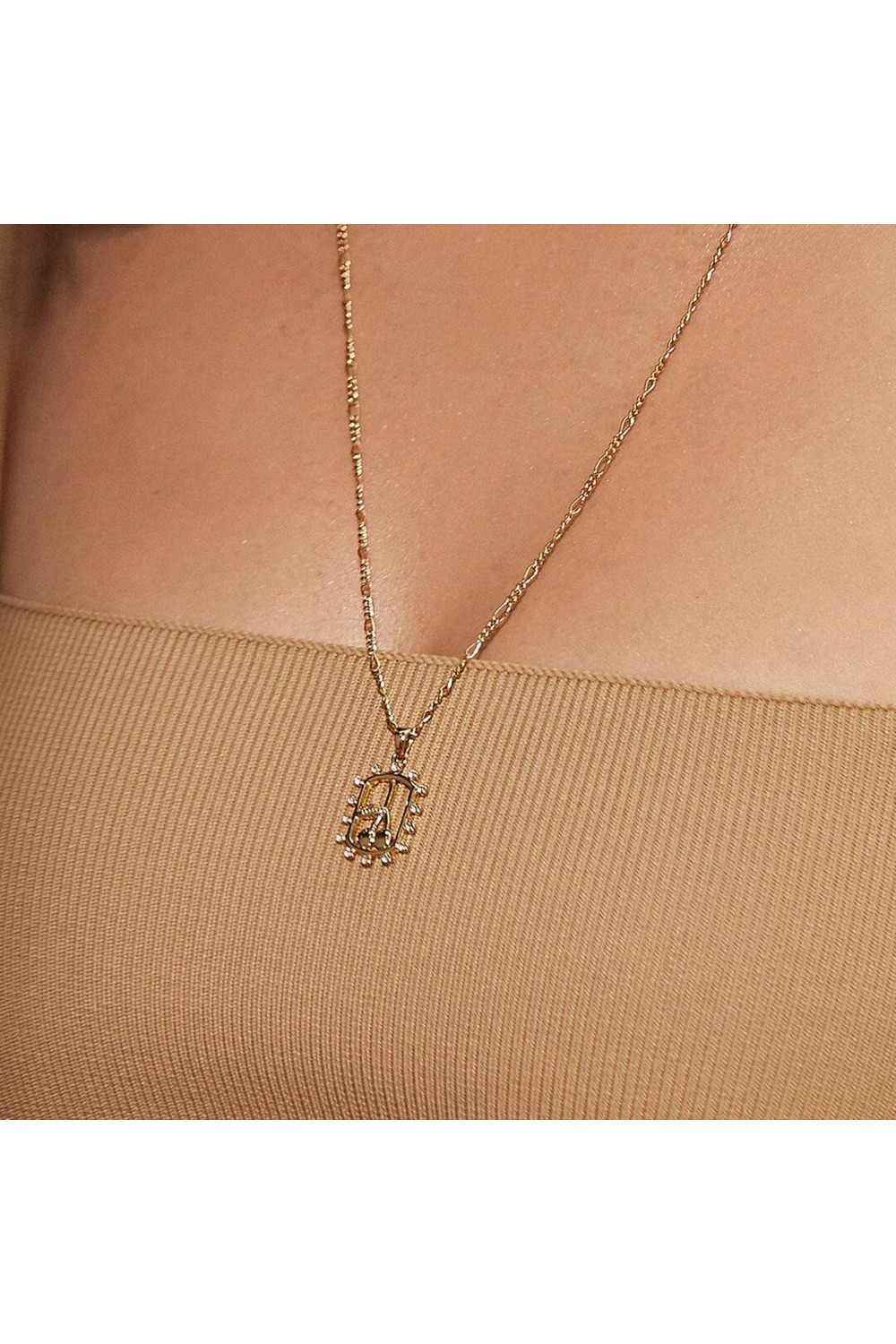 THE GOLD TRIPLE CHERRY HEART CHARM NECKLACE THE GOLD TRIPLE CHERRY HEART CHARM NECKLACE