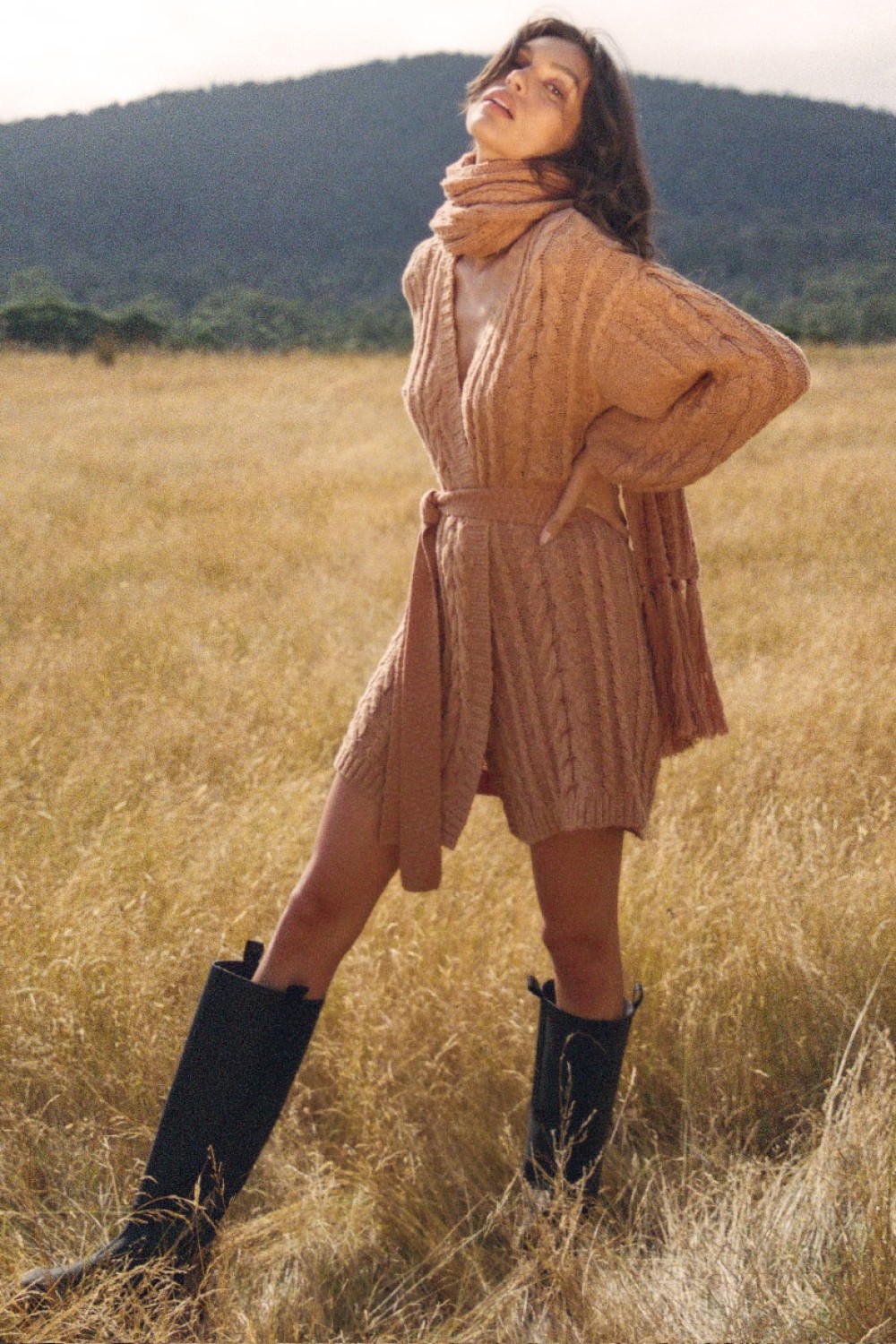 THE CARAMEL YELLOWSTONE KNIT CARDIGAN